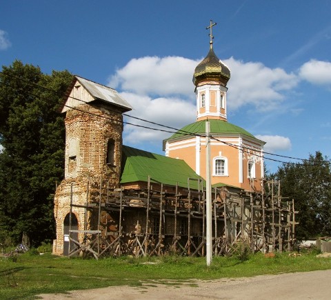 Отрадное. Церковь Дмитрия Солунского