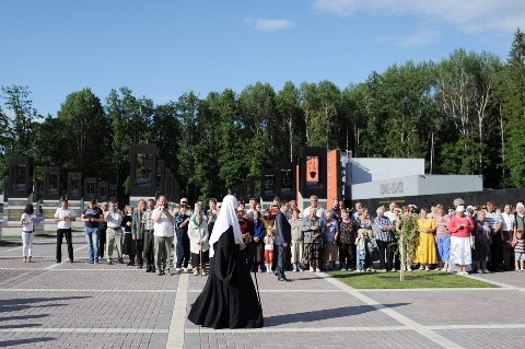 Хацунь. Патриарх Московский и всея Руси Кирилл