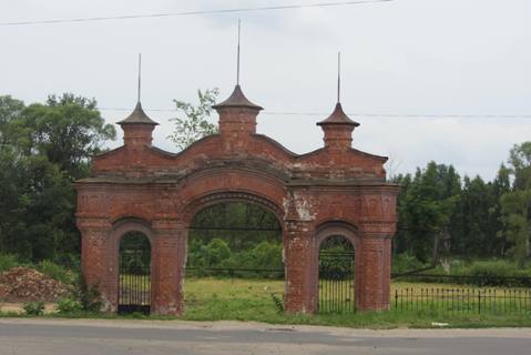 Ворота храмового комплекса церквей Вознесения и Николая Чудотворца